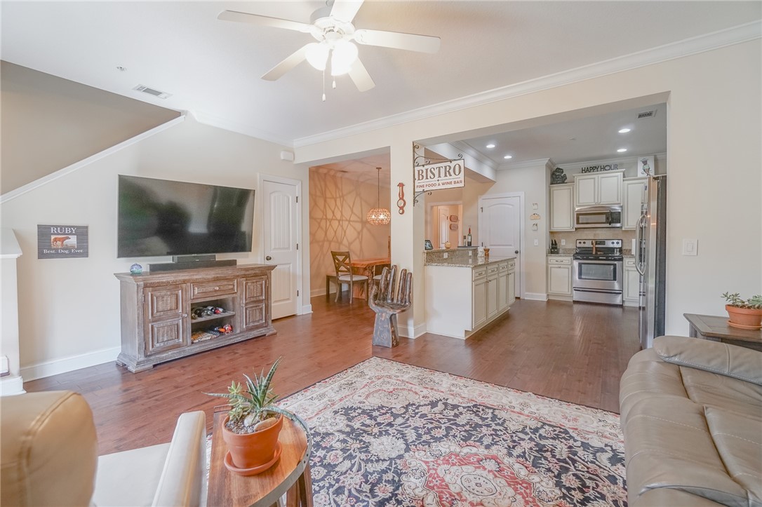 303 Reserve Lane St. Simons Island, GA 31522 - Photo 11 of 47