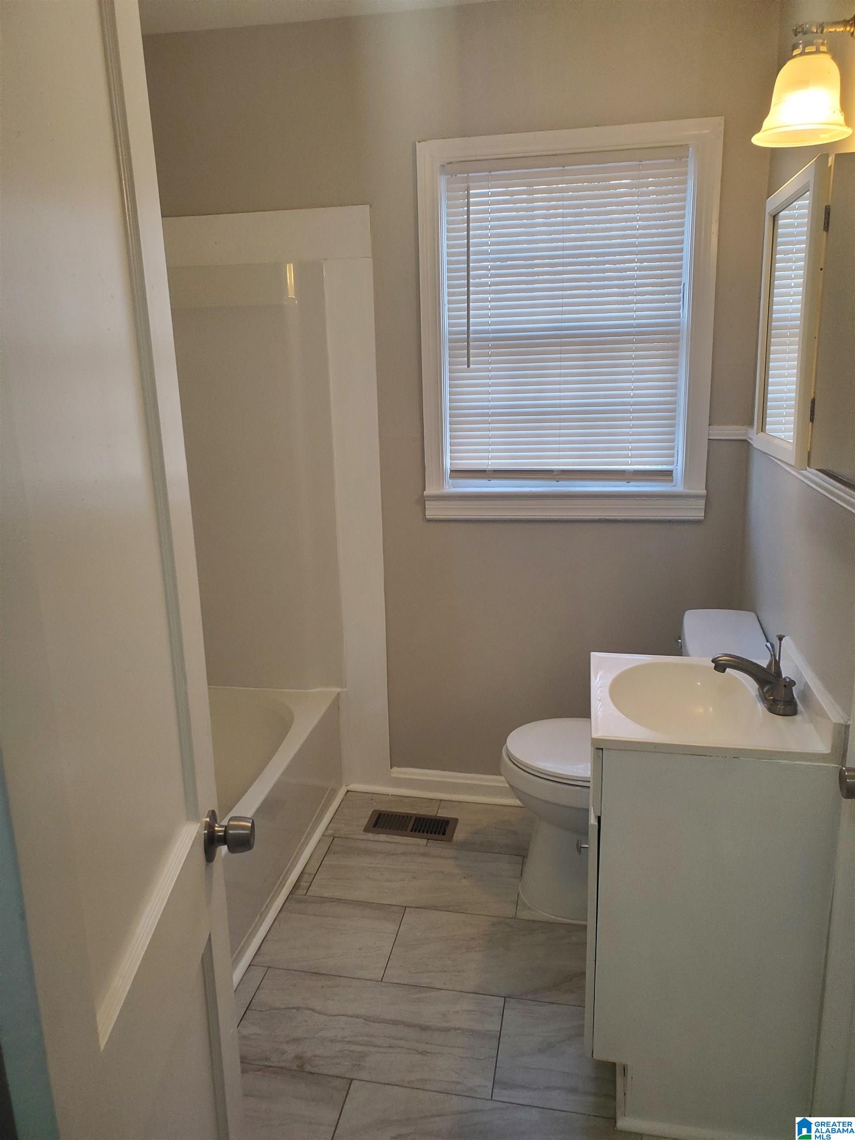 822 Hillcrest Road Birmingham, AL 35235 - Photo 7 of 18