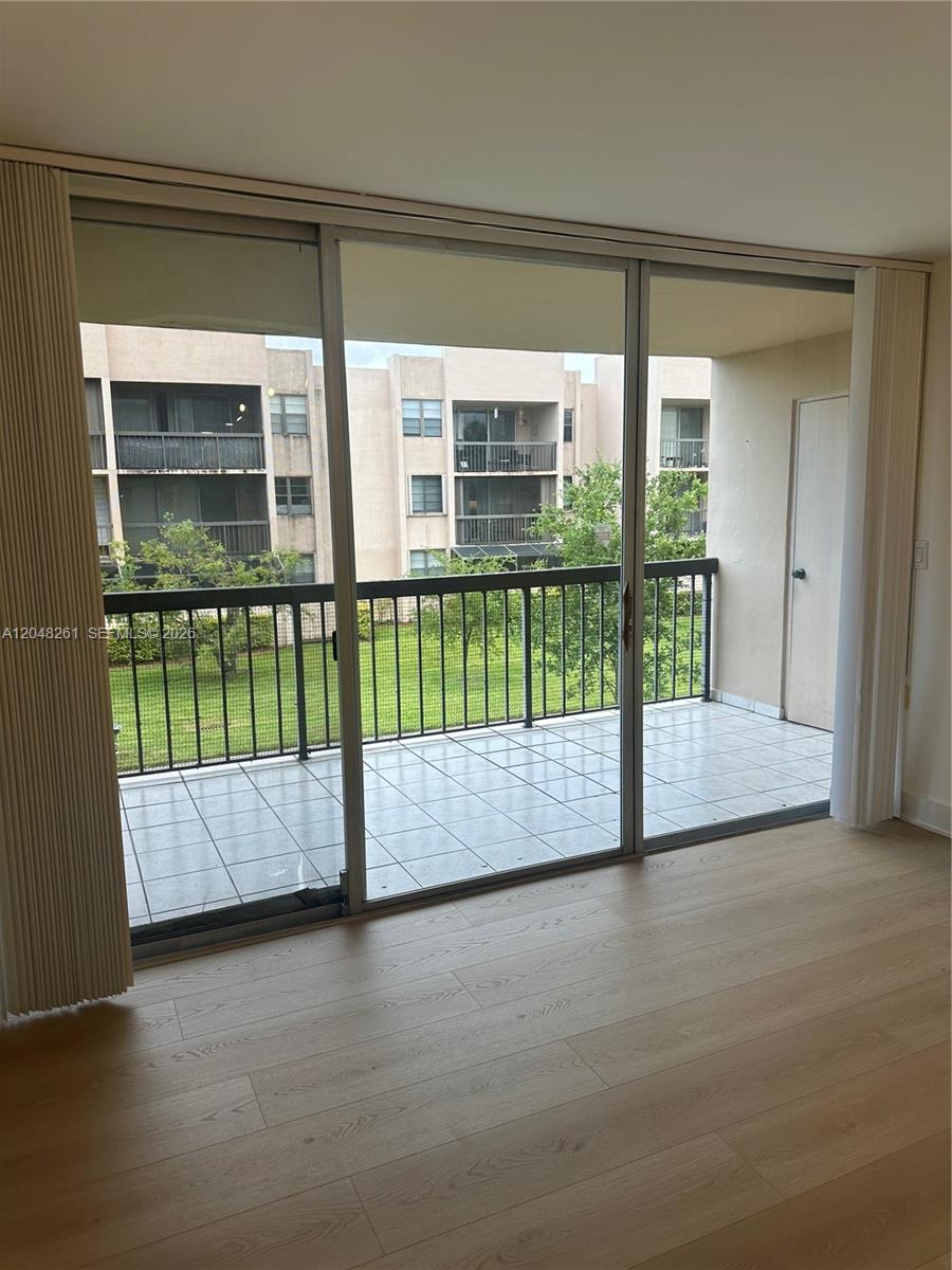 10425 Southwest 112th Avenue, Unit 215 Miami, FL 33176 - Photo 8 of 22