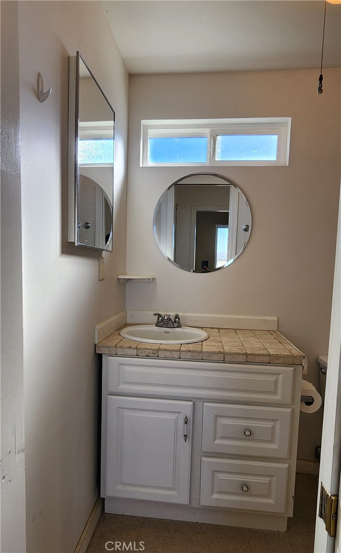 6042 Milne Road Landers, CA 92285 - Photo 4 of 23 Cabin 1/2 Bath
