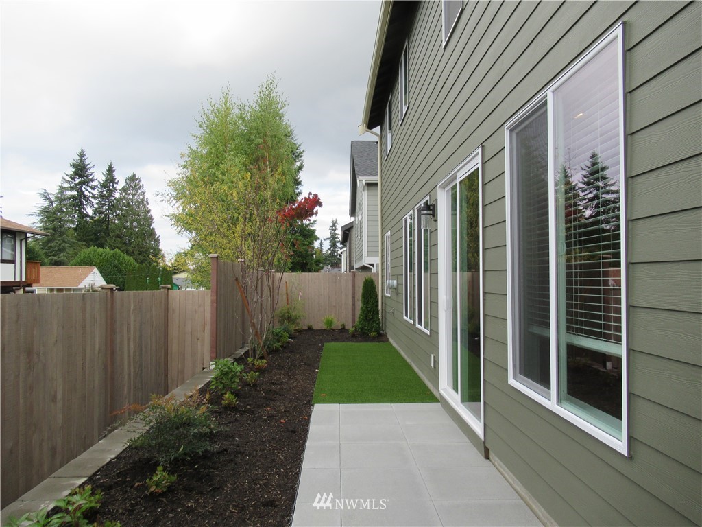 8609 244th Street Southwest, Unit 2 Edmonds, WA 98026 - Photo 22 of 28 Gallery Image 22