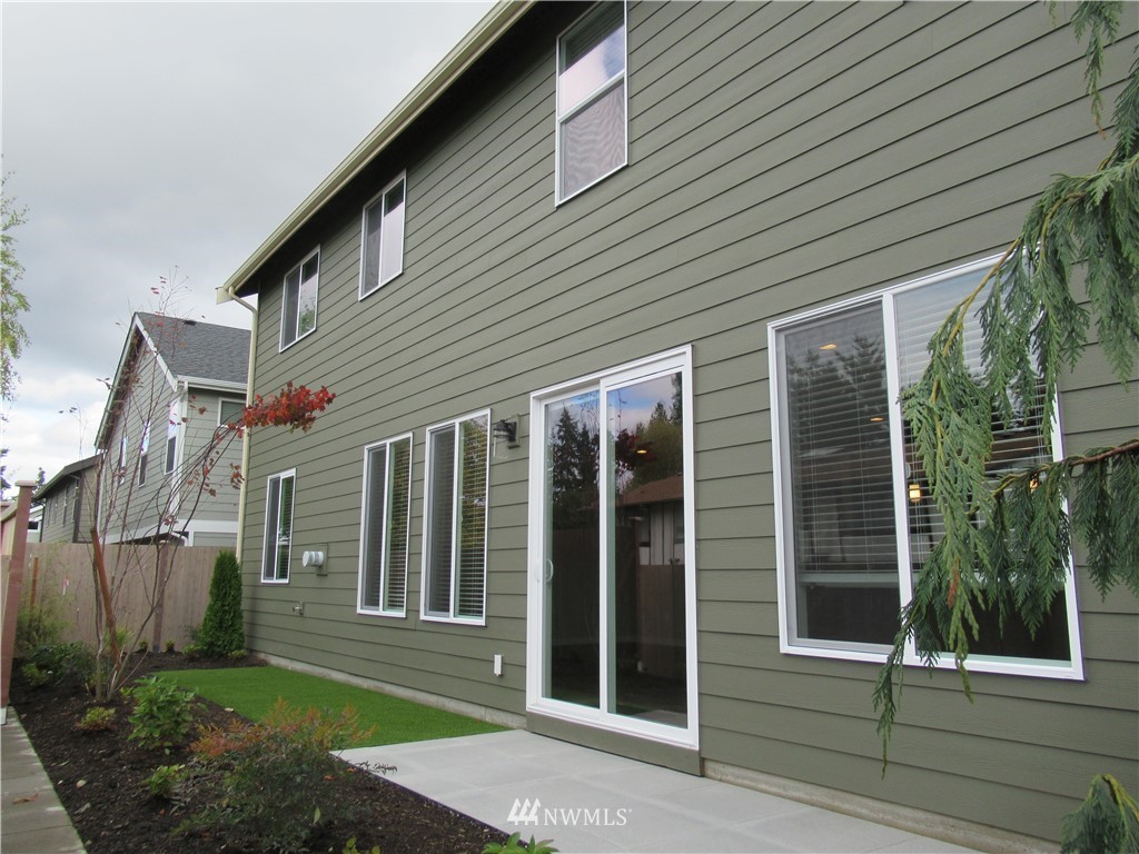 8609 244th Street Southwest, Unit 2 Edmonds, WA 98026 - Photo 23 of 28 Gallery Image 23