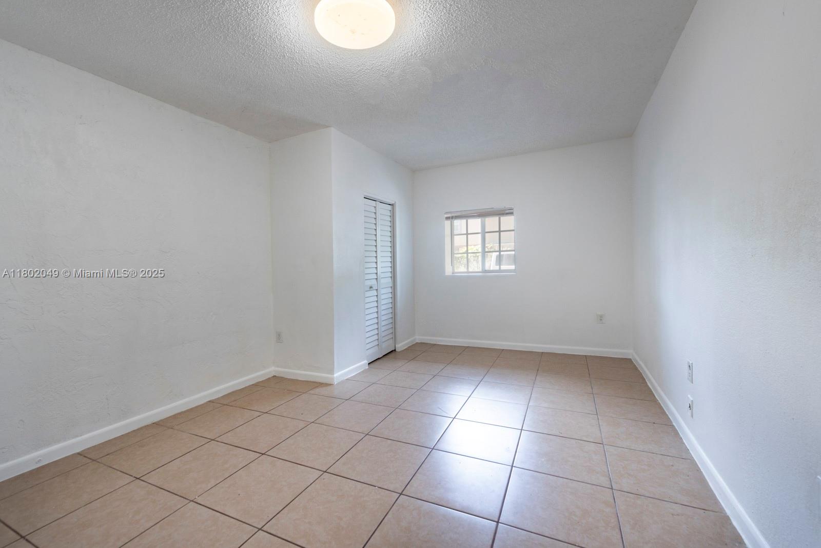 Davie Davie, FL 33024 - Photo 10 of 18