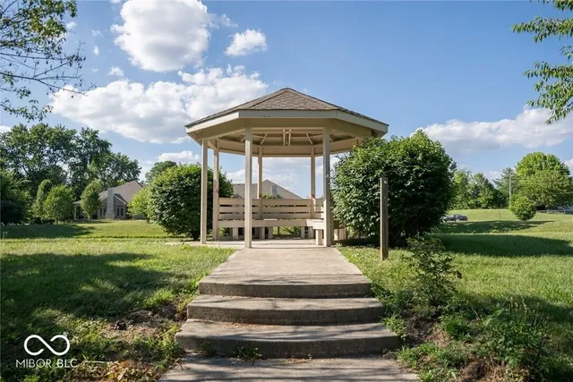 $390,000 | 1148 Easy Street, Unit B, Greenwood, IN 46142