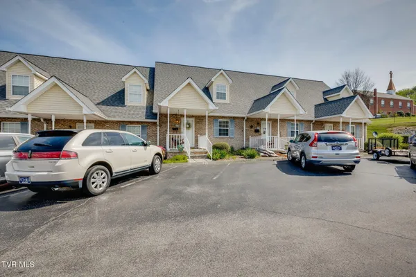 $189,900 | 905 Milton Court, Unit 905, Kingsport, TN 37664