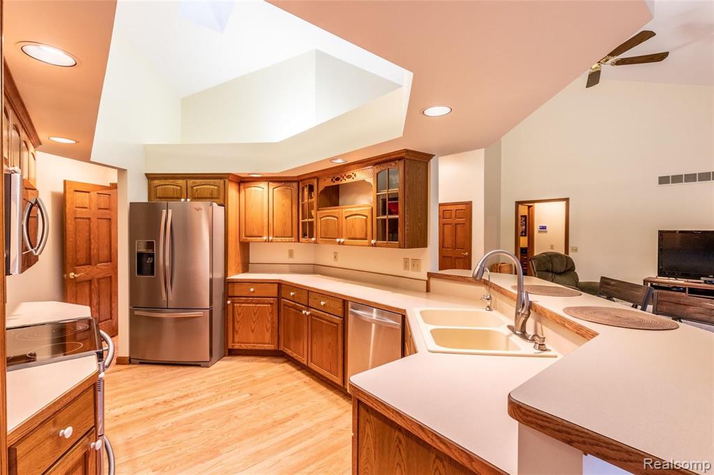 14467 Ripley Road Linden, MI 48451 - Photo 8 of 43
