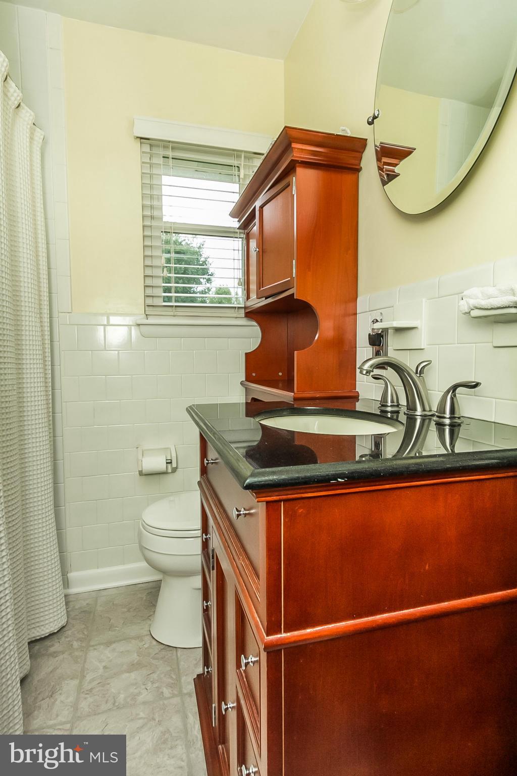 2114 Birch Road Baltimore, MD 21221 - Photo 14 of 21 Bath
