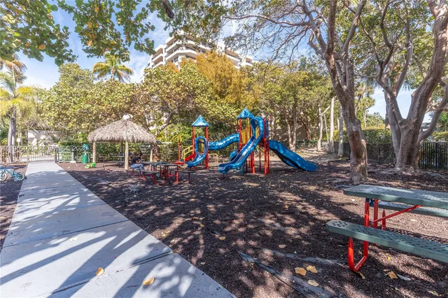 $1,330,000 | 151 Crandon Boulevard, Unit 626, Key Biscayne, FL 33149