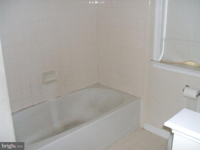 4008 Sapling Way Triangle, VA 22172 - Photo 13 of 16 Bath #3