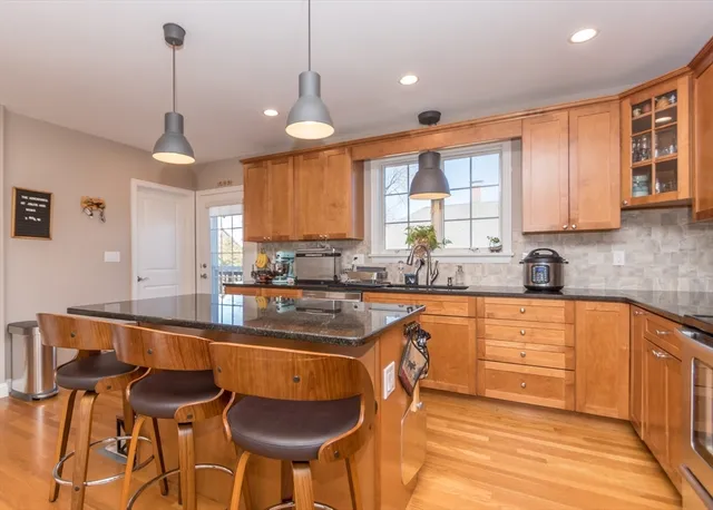 $3,950 | 199 Broadway, Unit 2, Arlington, MA 02474