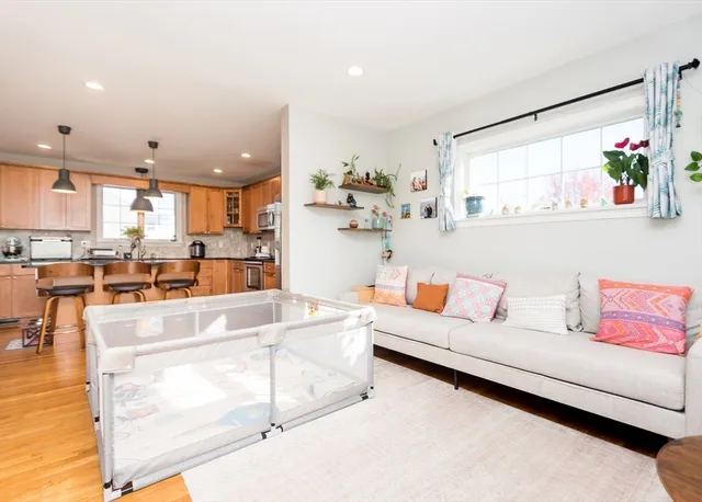 $3,950 | 199 Broadway, Unit 2, Arlington, MA 02474