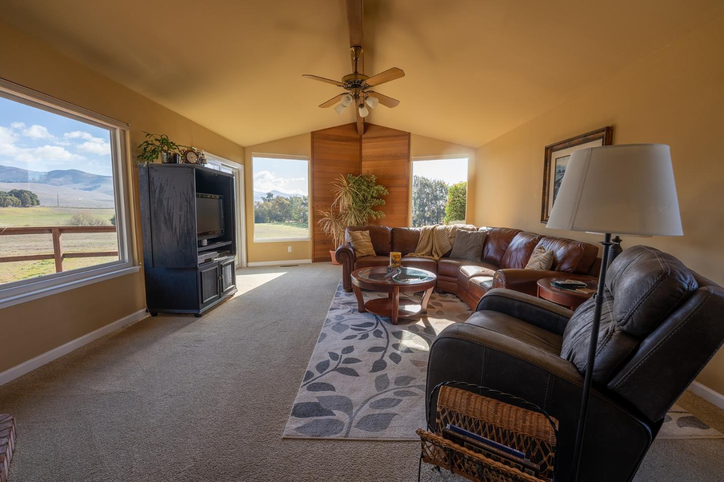 786 Old Stage Road Salinas, CA 93908 - Photo 15 of 27 Gallery Image 15