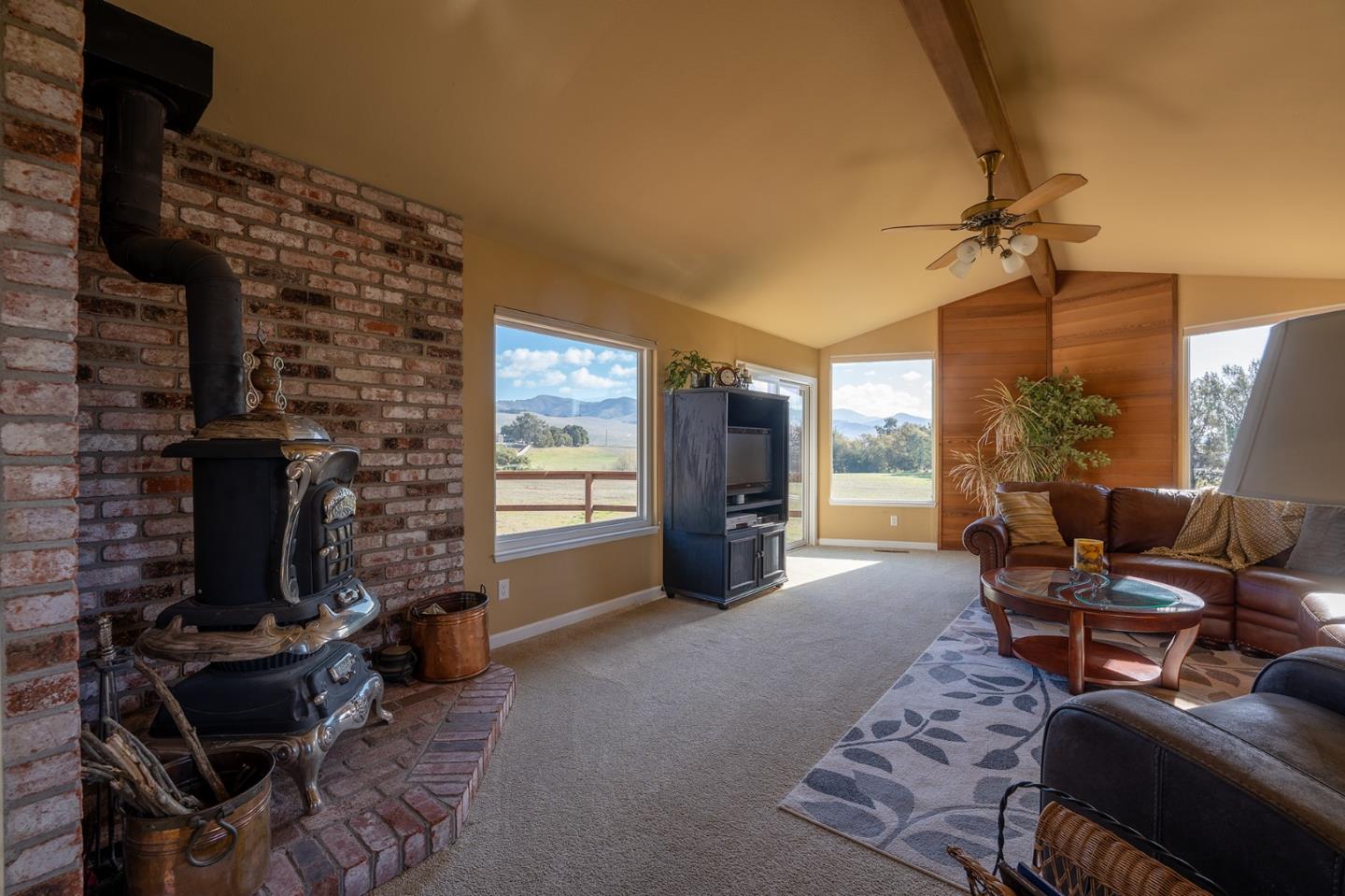 786 Old Stage Road Salinas, CA 93908 - Photo 17 of 27 Gallery Image 17
