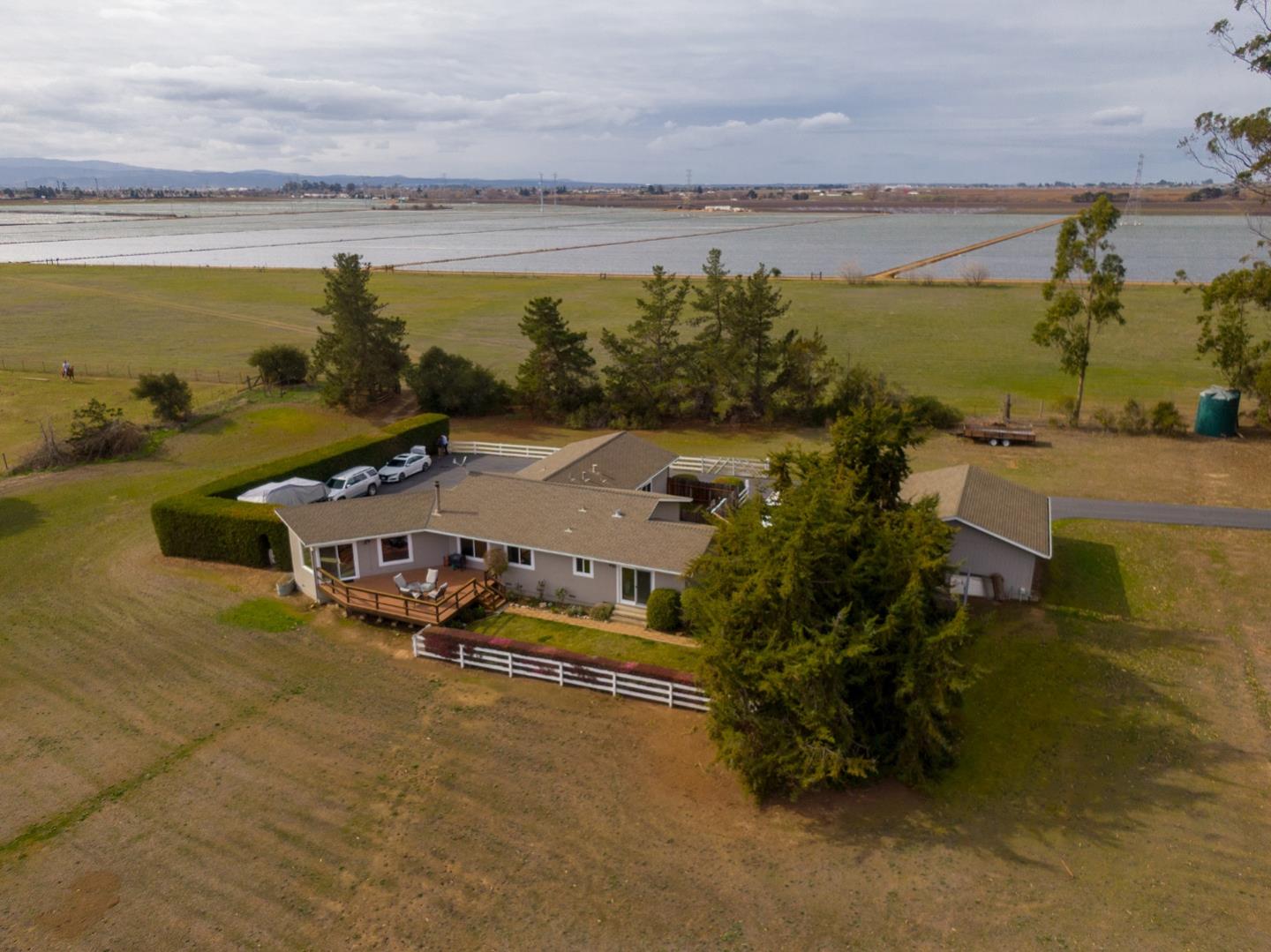 786 Old Stage Road Salinas, CA 93908 - Photo 3 of 27 Gallery Image 3