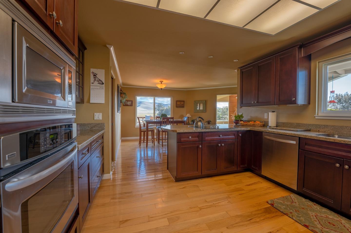 786 Old Stage Road Salinas, CA 93908 - Photo 10 of 27 Gallery Image 10