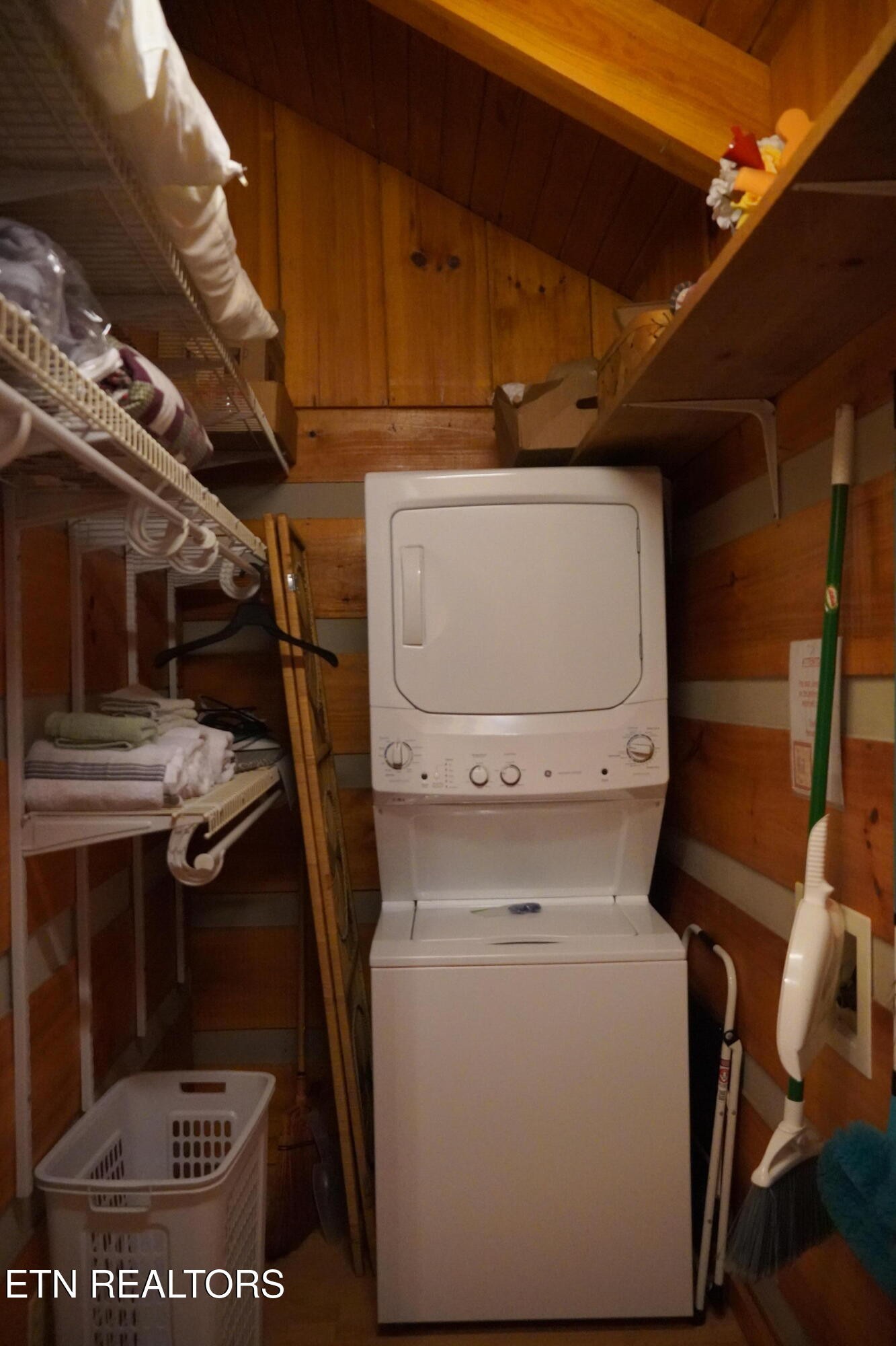 994 Emilyville Way Cosby, TN 37722 - Photo 16 of 24 a utility room with dryer and washer