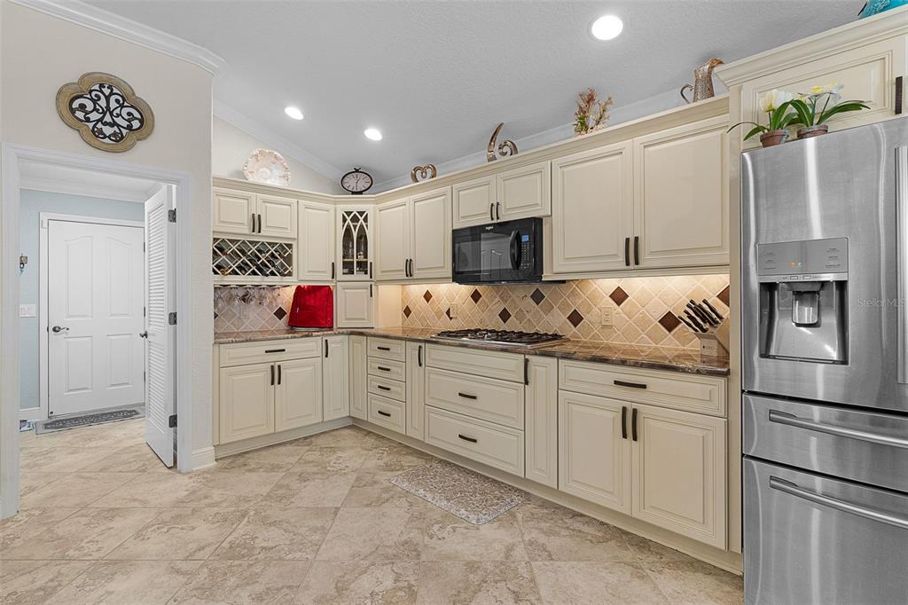 923 Moses Loop The Villages, FL 32162 - Photo 18 of 75
