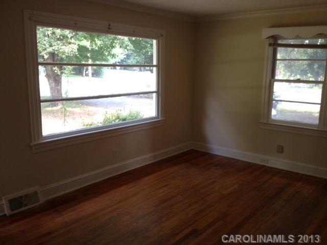 598 Hartness Road Statesville, NC 28677 - Photo 3 of 6 Gallery Image 3