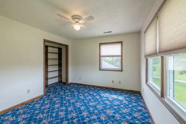 $475,000 | 207 Pleasant View Road, Rose Hill, VA 24281