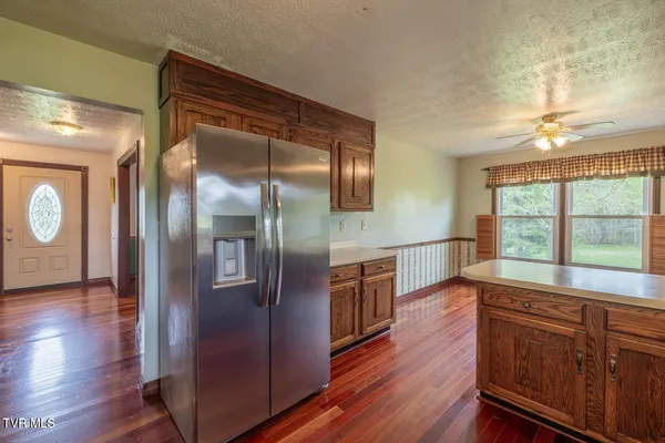 $475,000 | 207 Pleasant View Road, Rose Hill, VA 24281