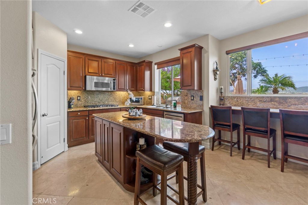 27781 Country Lane Road Laguna Niguel, CA 92677 - Photo 16 of 48 Kitchen and Mountain View