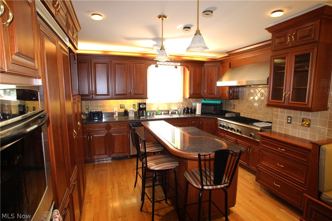 2665 Haddam Road Cleveland, OH 44120 - Photo 4 of 27 Gallery Image 4