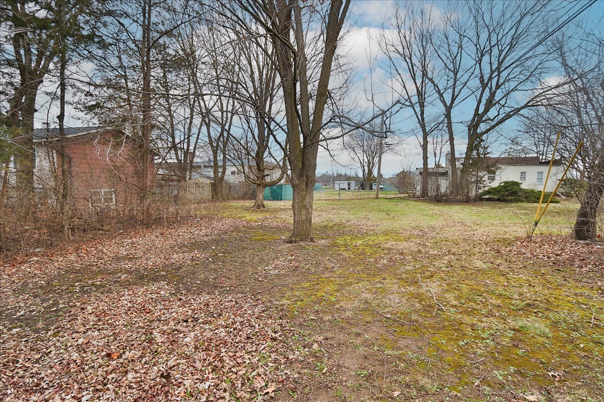 0 Prague Avenue Buffalo Grove, IL 60089 - Photo 3 of 6 a view of a yard with a house