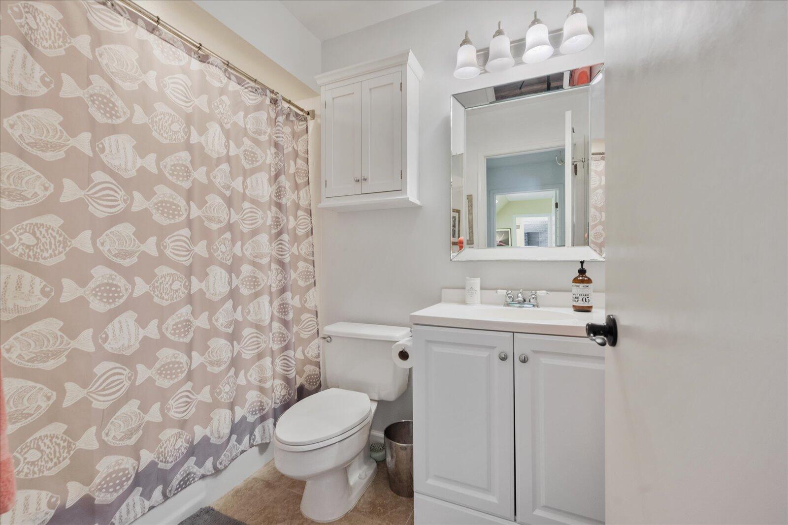 790 East Rambling Drive Wellington, FL 33414 - Photo 31 of 44 Apartment bathroom