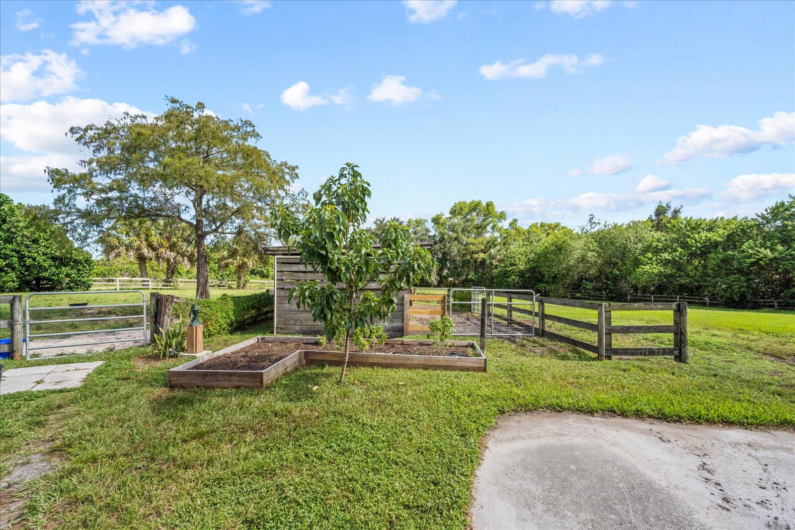 790 East Rambling Drive Wellington, FL 33414 - Photo 39 of 44 81-DSC_6017