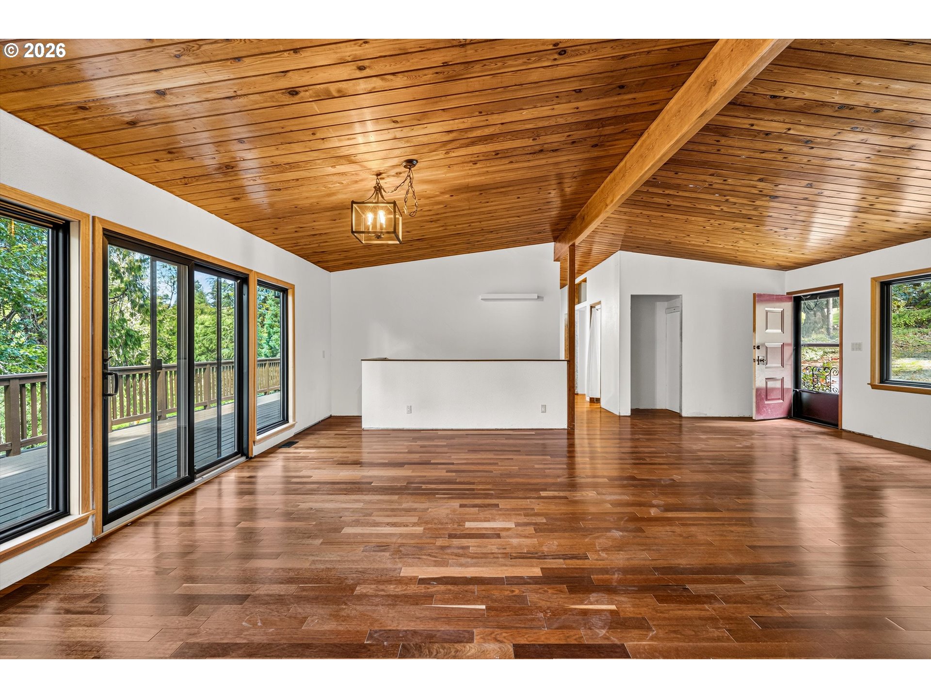21625 Southwest Johnson Road West Linn, OR 97068 - Photo 11 of 48 Gallery Image 11