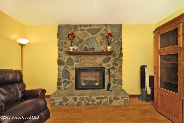 $2,600 | 670 Kings Way, Merritt Island, FL 32953