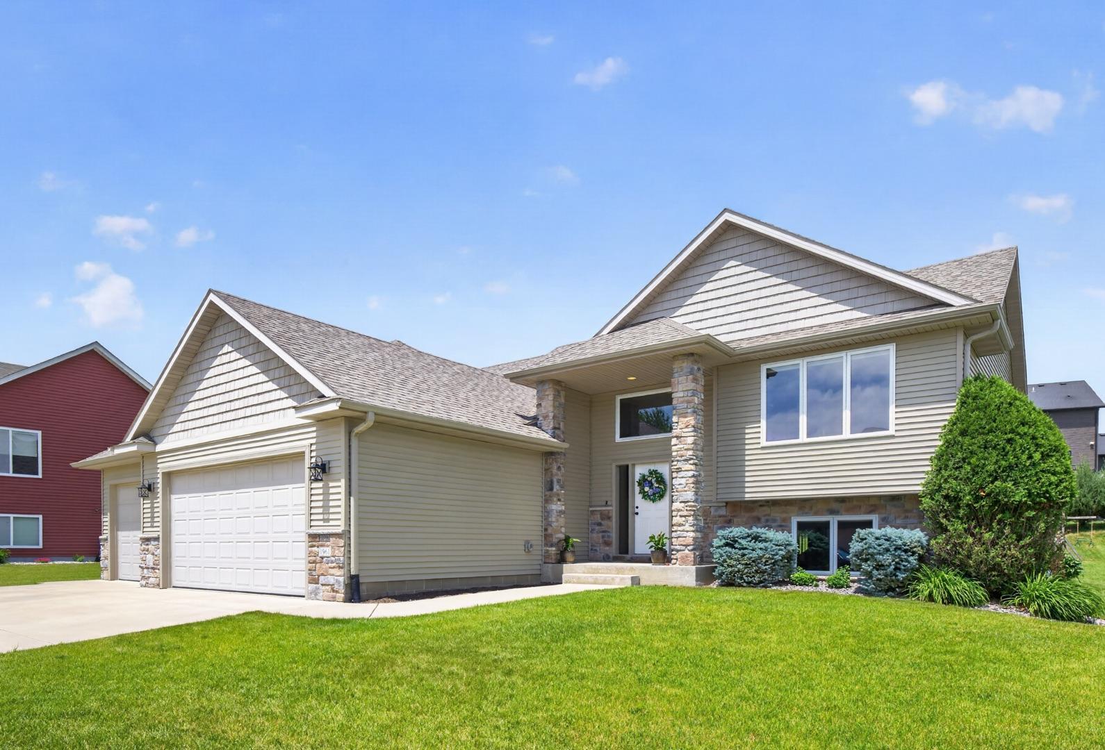 1961 Fieldstone Road Southwest Rochester, MN 55902 - Photo 2 of 41