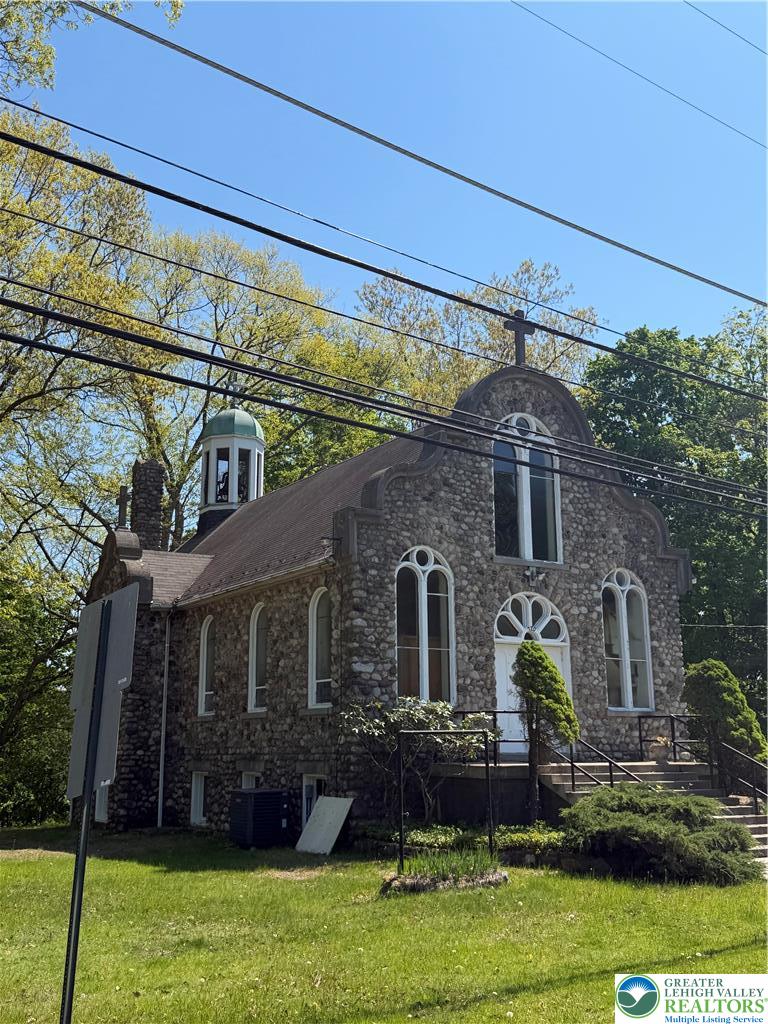 720 Delaware Avenue Portland, PA 18343 - Photo 4 of 16
