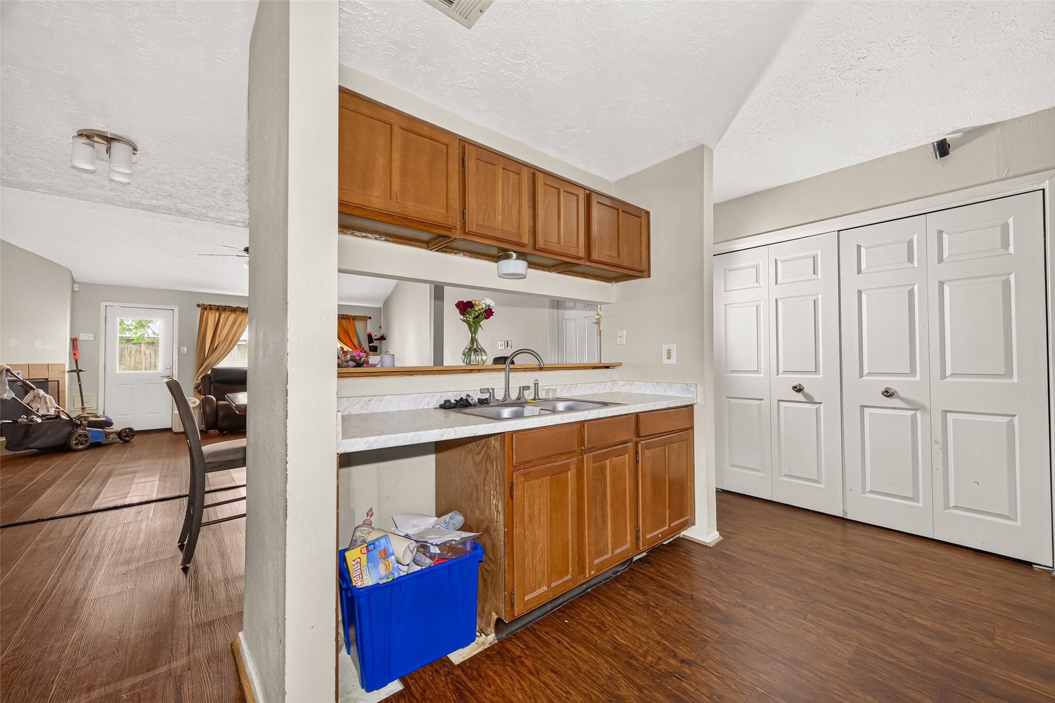 2307 Spring Dusk Drive Spring, TX 77373 - Photo 13 of 25 Gallery Image 13