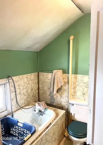 $196,000 | 3 Agawam Lane, Altamont, NY 12009