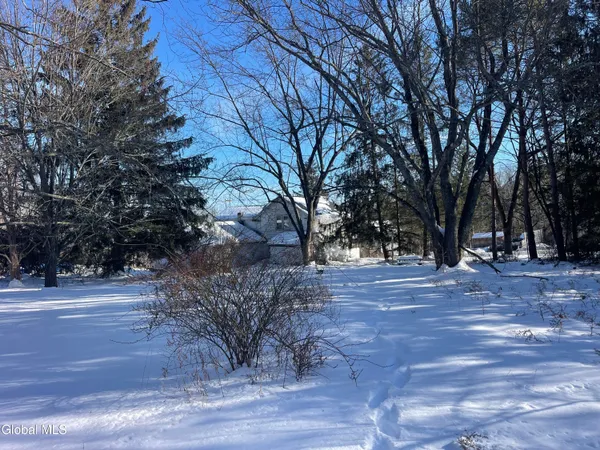 $186,000 | 3 Agawam Lane, Altamont, NY 12009