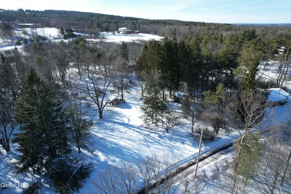 $186,000 | 3 Agawam Lane, Altamont, NY 12009