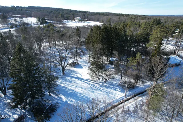 $196,000 | 3 Agawam Lane, Altamont, NY 12009