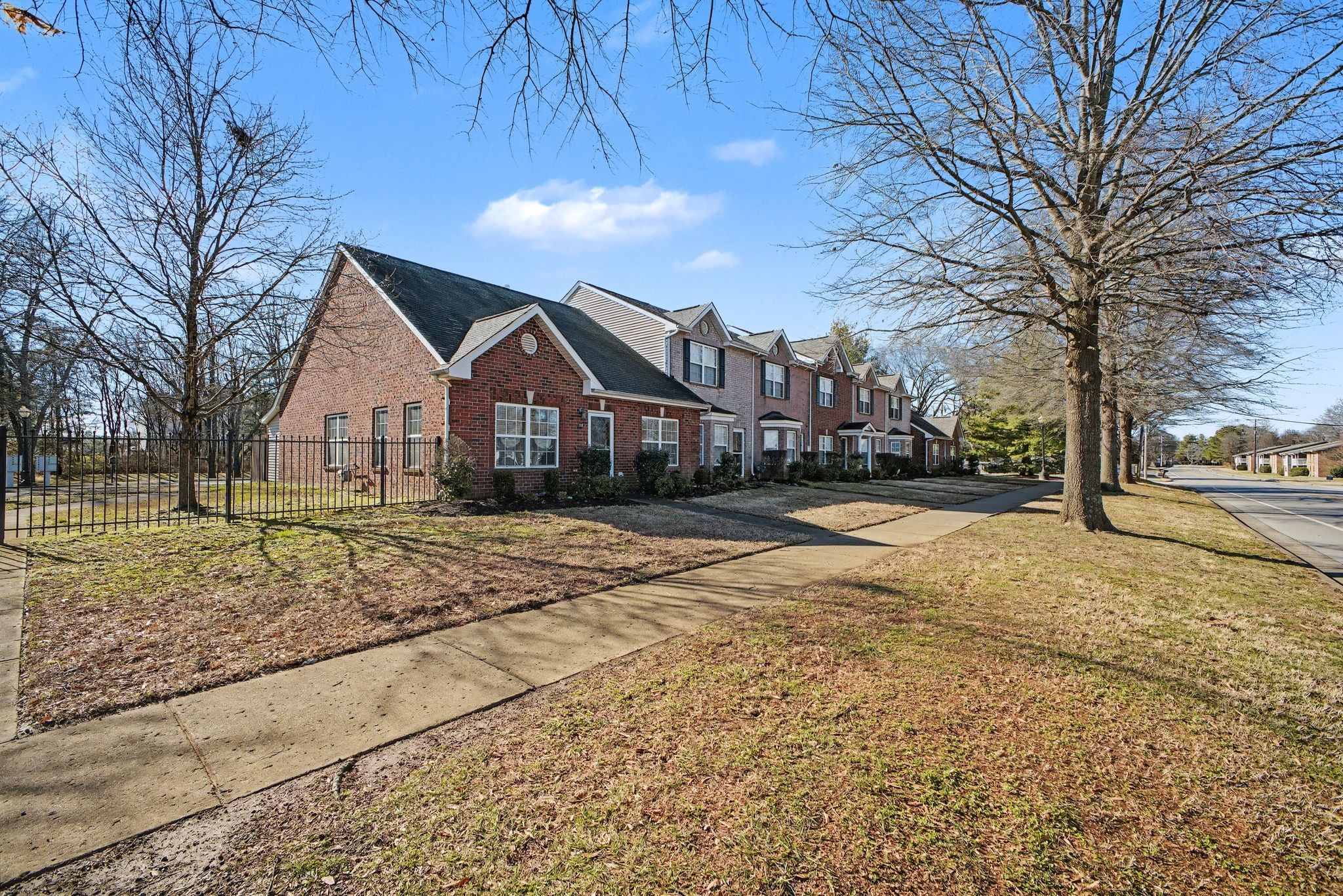 718 Del Rio Pike Franklin, TN 37064 - Photo 5 of 31