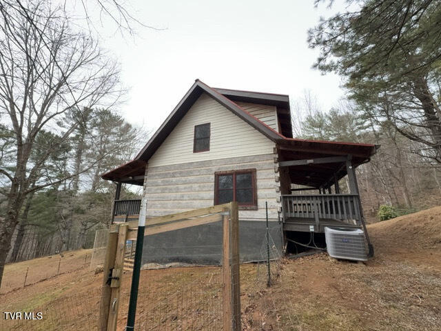335 Bear Cage Road Roan Mountain, TN 37687 - Photo 13 of 68 unflagged_363