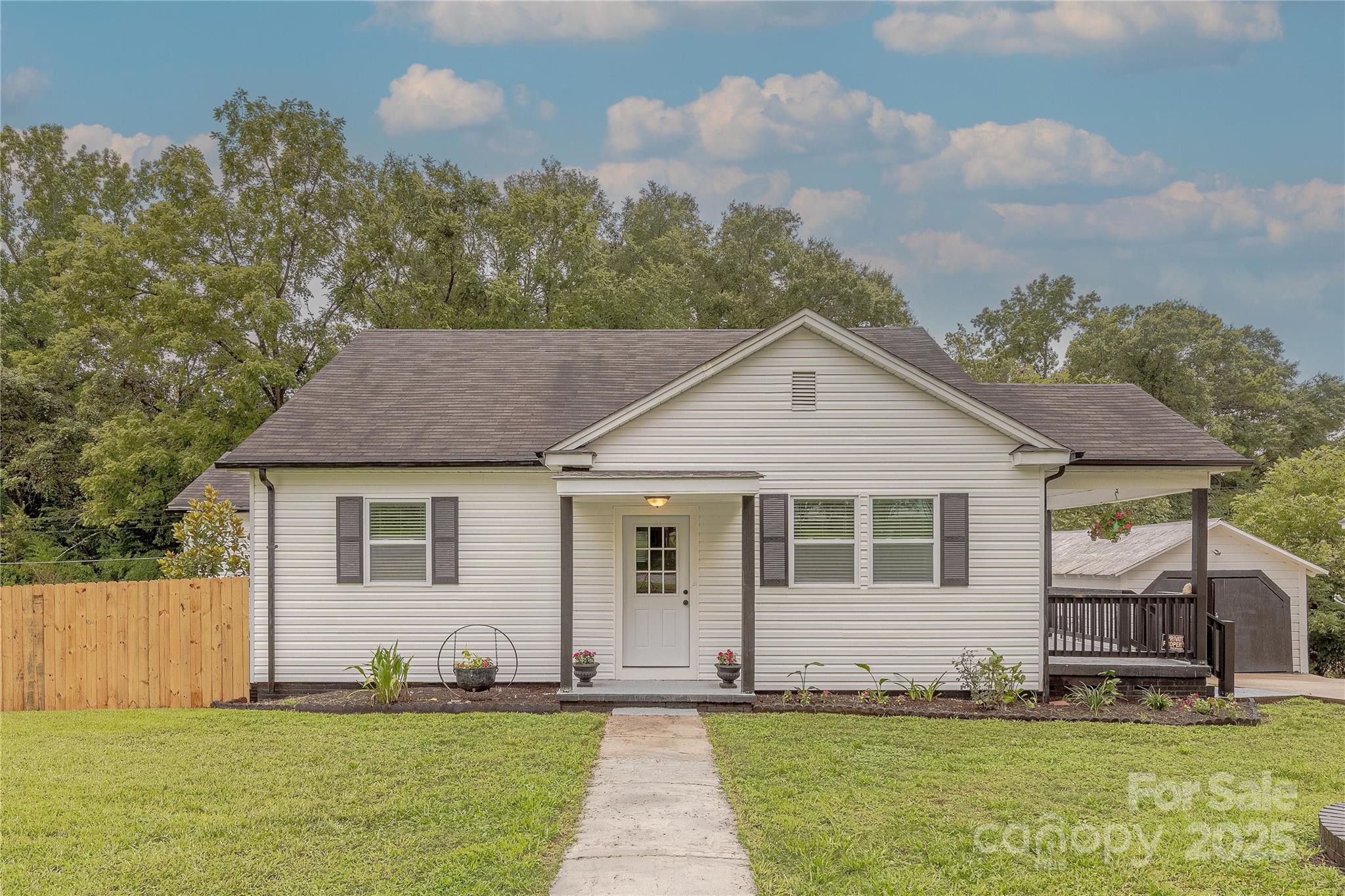 1334 Williams Estate Drive Lancaster, SC 29720 - Photo 2 of 28