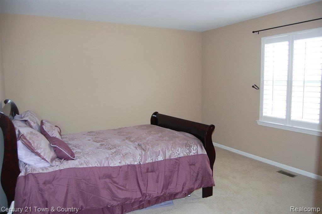 3675 Connors Drive Rochester, MI 48307 - Photo 20 of 25 Bedroom 4