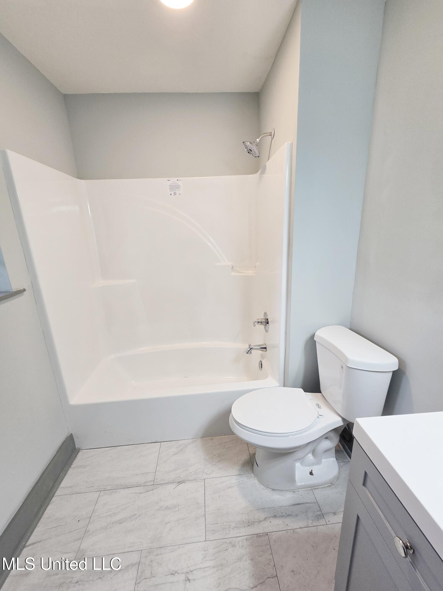 107 Lake Of Pines Drive Jackson, MS 39206 - Photo 12 of 13 1000025331 (1)