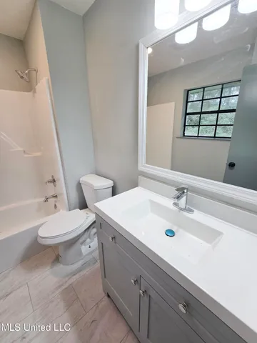 $205,000 | 107 Lake Of Pines Drive, Jackson, MS 39206