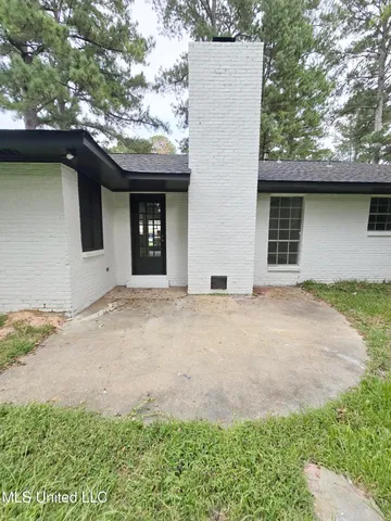 $205,000 | 107 Lake Of Pines Drive, Jackson, MS 39206