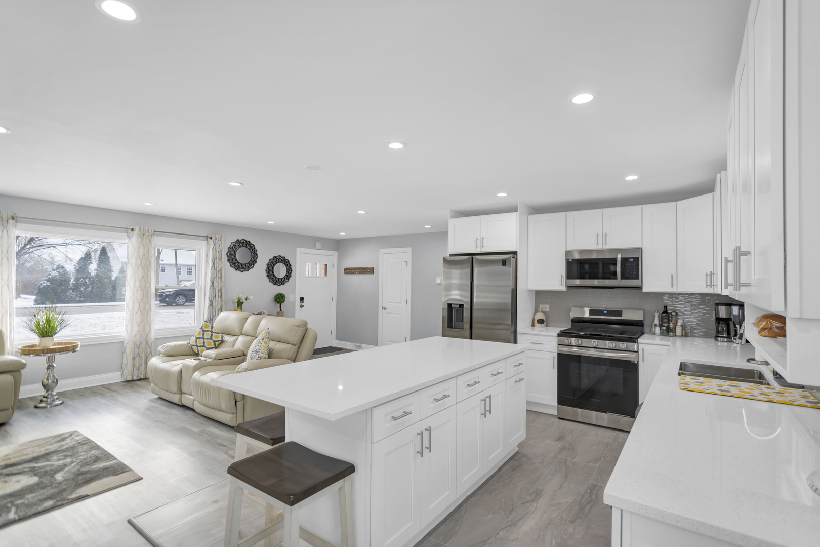 34W284 Giese Road Batavia, IL 60510 - Photo 4 of 49