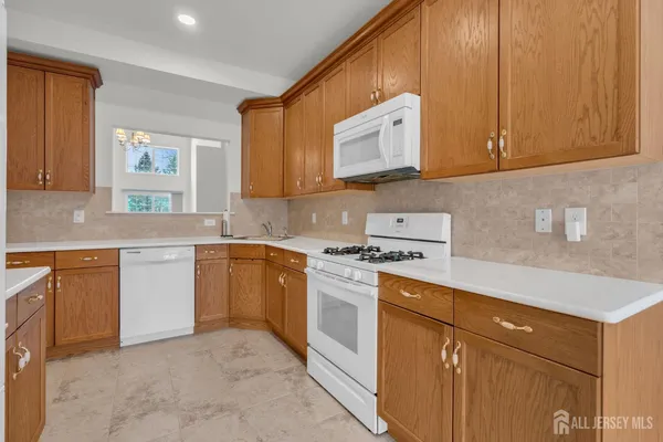 $575,000 | 802 Schindler Drive, Monmouth Junction, NJ 08852