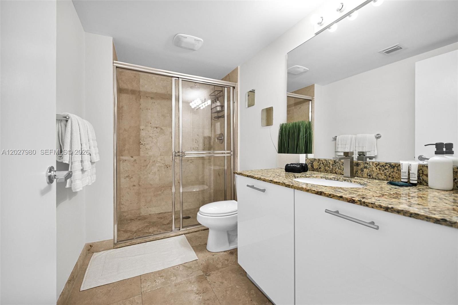 41 Southeast 5th Street, Unit 517 Miami, FL 33131 - Photo 28 of 49