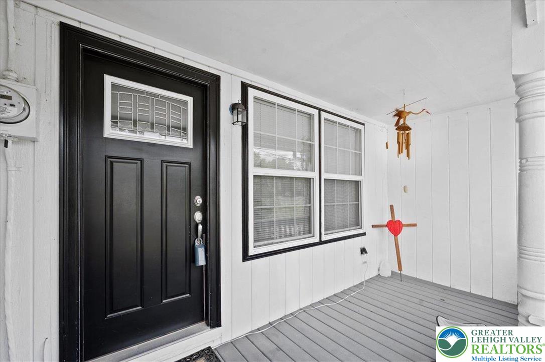 2672 Levans Road Coplay, PA 18037 - Photo 2 of 29
