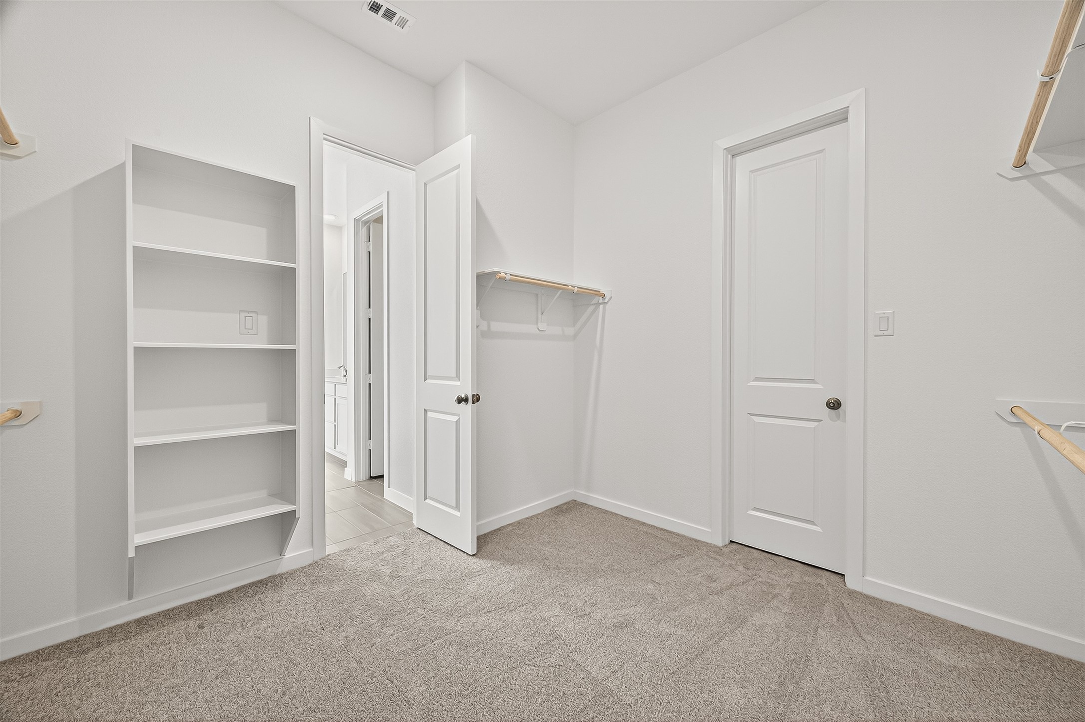 2419 Hazel Berry Street Manvel, TX 77578 - Photo 32 of 50 Master Closet